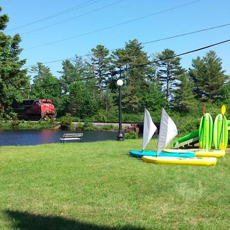Bear Paw Inn Michigamme Bagian luar foto